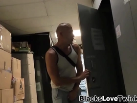 Buff dude gets pounded by bbc