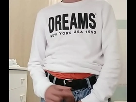 Io grande uomo d'affari in bagno ,mentre annuso e sniffo i miei introiti.affari milionari