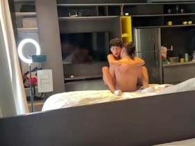 Meu namorado me pegou no colo e meteu a rola - (pt.2 xvideos red)