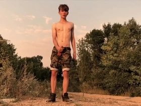 Teenager jerking off his 9 inches / huge veiny cock / hot
