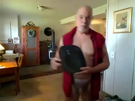 Bigjim hercules gets into himself with cumshot