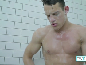 Strong stud luke's feeling horny for a hot shower in the bathroom!