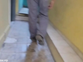 O pedreiro precisava ganhar uma mamada pra relaxar.