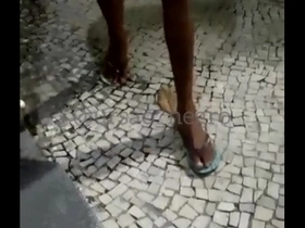 Achei um moreno pauzudo gostoso na famosa ruazinha do leite em madureira rj
