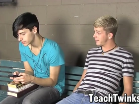 Twinks kayden daniels and jae landen anal pound in classroom